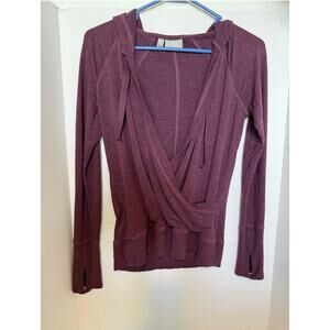 Athleta Inner Twist Hoodie Womens S Berry V Neck Pullover Sweater Finger Holes